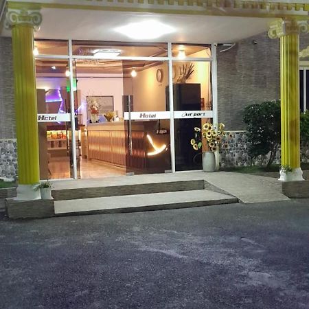 Airport Hotel Clark Clark Freeport Zone Bagian luar foto