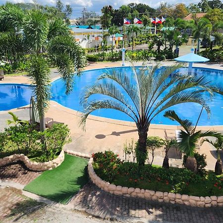 Airport Hotel Clark Clark Freeport Zone Bagian luar foto