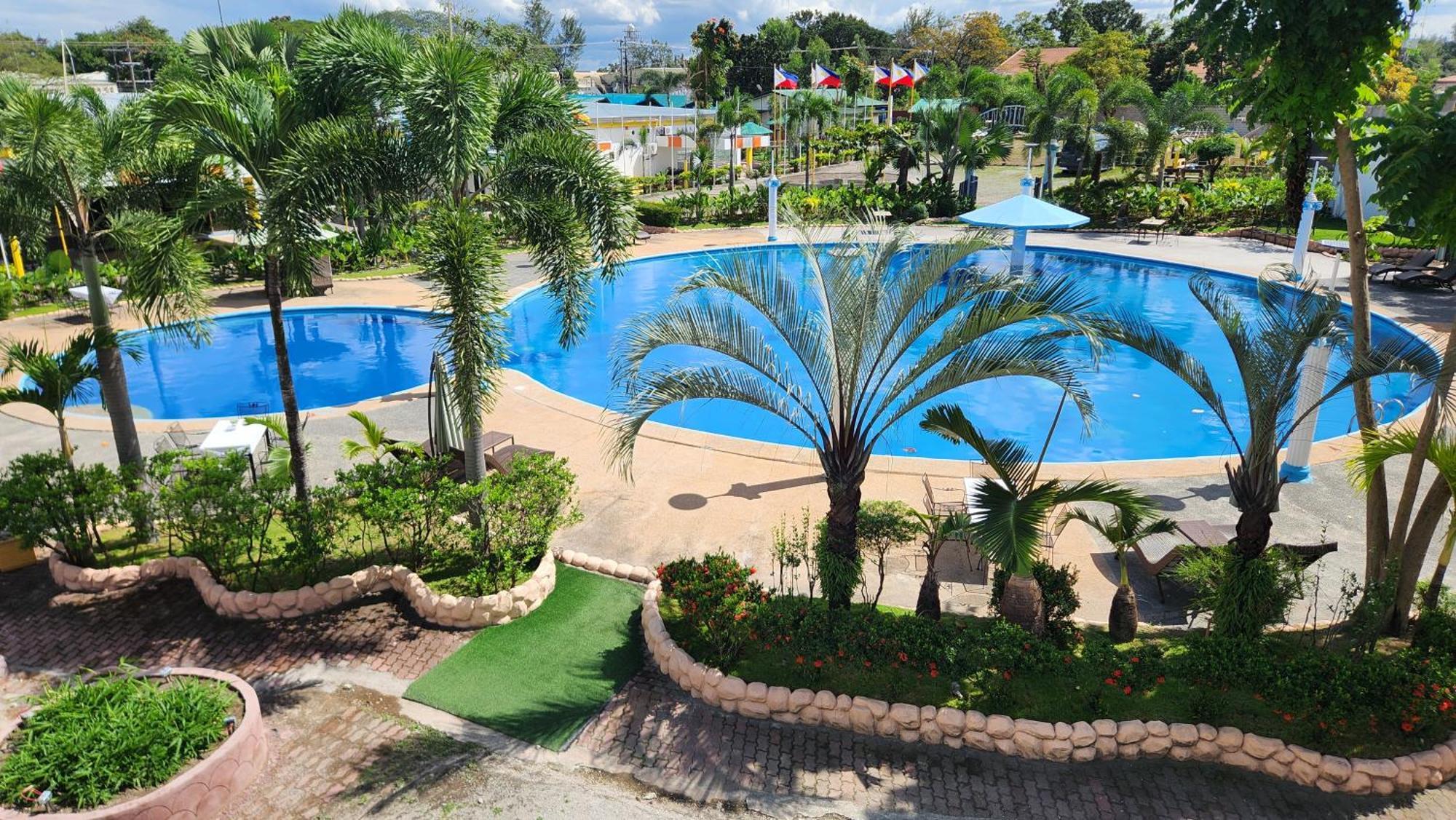 Airport Hotel Clark Clark Freeport Zone Bagian luar foto